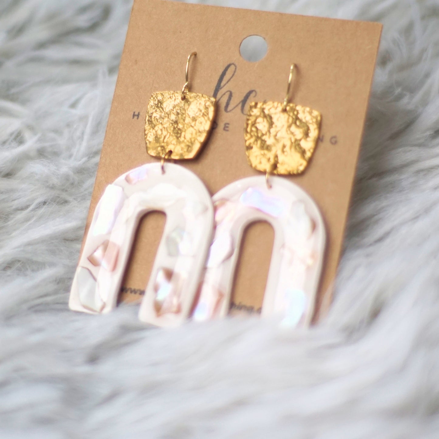 The Shells on Sand Earrings