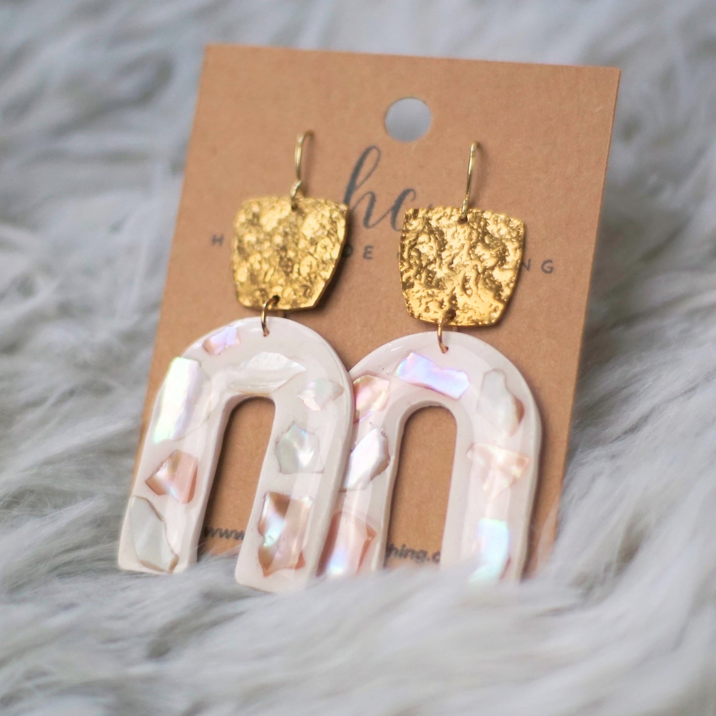 The Shells on Sand Earrings