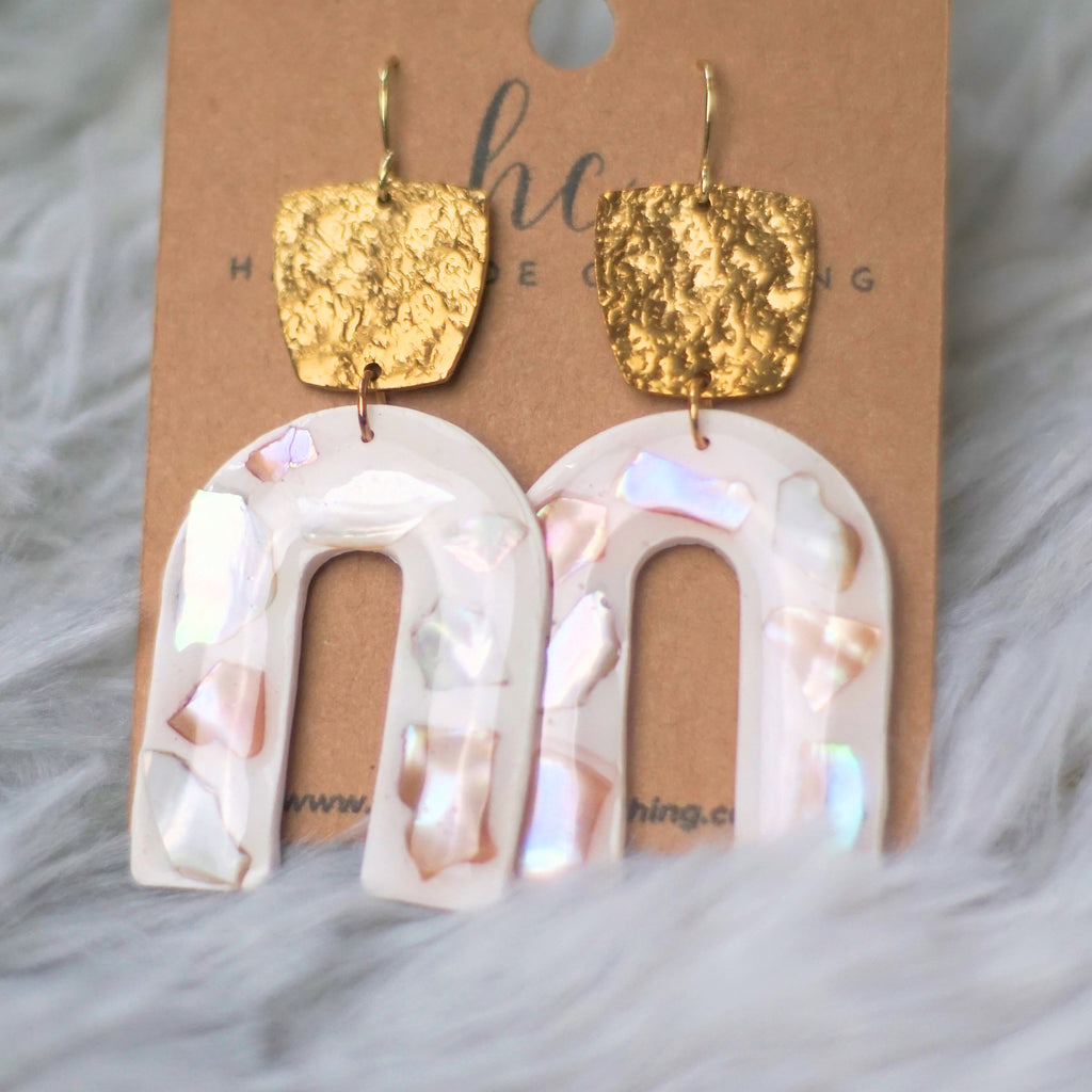 The Shells on Sand Earrings