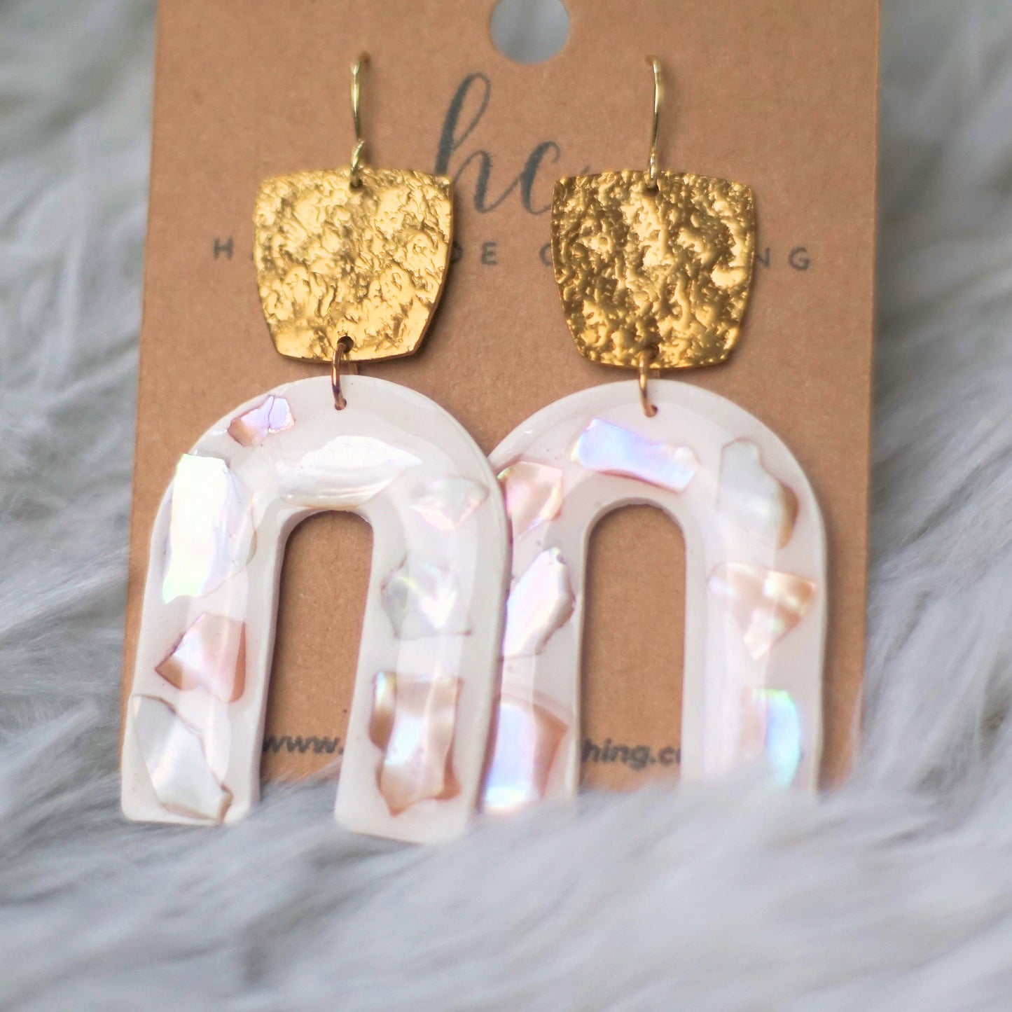 The Shells on Sand Earrings